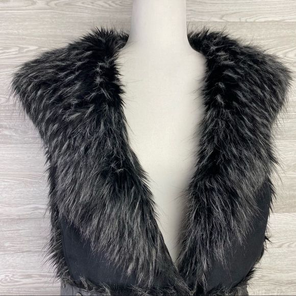 🧧SOLD🧧Rachel Zoe Black Suede Leather faux fur Vest - Picture 2 of 9